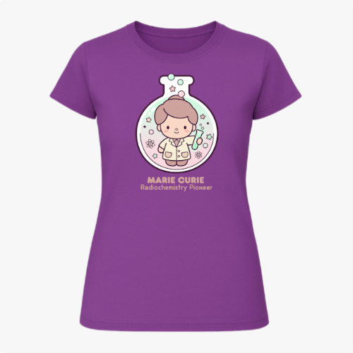 Camiseta com estampa frontal de uma figura estilizada dentro de um balão de laboratório, rodeada por símbolos científicos e a inscrição "Marie Curie Radiochemistry Pioneer".