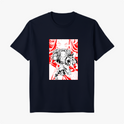 Camiseta com estampa frontal de personagem em estilo mangá, com detalhes de cabelo e olhos expressivos, em meio a formas geométricas dinâmicas.