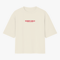 Camiseta com estampa frontal de texto em destaque com a frase "SORRY GIRLS I'm in love with my wife", unido uma mensagem direta e divertida.