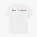 Camiseta com estampa frontal de olhos expressivos detalhados com cílios marcantes e estampa traseira de texto estilizado "CHAPPELL ROAN".
