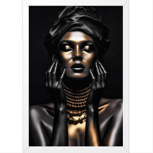 Quadro com estampa frontal de retrato artístico de mulher com corpo e rosto cobertos de tinta metálica dourada e preta, usando colares e turbante.