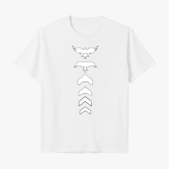 Camiseta com estampa frontal de silhuetas de pássaros em posição de voo decrescente e setas estilizadas apontando para baixo em sequência.