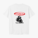 Camiseta com estampa traseira de luvas de boxe com espinhos, logotipo RawBeat em destaque acima e frases "TAKE IT EASY" e "there is no need to rush it".