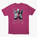 Camiseta com estampa frontal de anjo com asas, segurando um coração vermelho sangrando, cercado por inscrições "Faith & Glory" e "Romans 10:10".