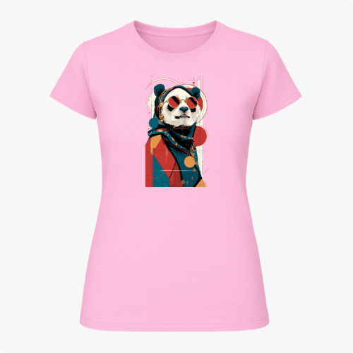 Camiseta com estampa frontal de panda estilizado usando óculos escuros, lenço e traje moderno, inserido em um design geométrico abstrato.