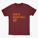 Camiseta com estampa frontal de texto "Bonito Basketball" acima de um desenho estilizado de uma bola de basquete com cesta ao lado.