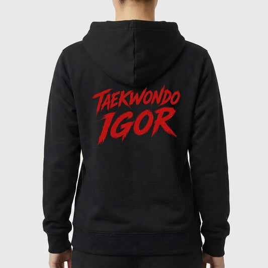 Moletom com estampa frontal de cobra estilizada em pose de ataque e texto envolvente, e estampa traseira com texto em letras estilizadas e impactantes.