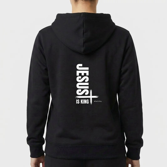 Moletom com estampa frontal de lettering estilizado "Verbo" e estampa traseira de texto vertical "Jesus is King" com um traço horizontal e cruz.