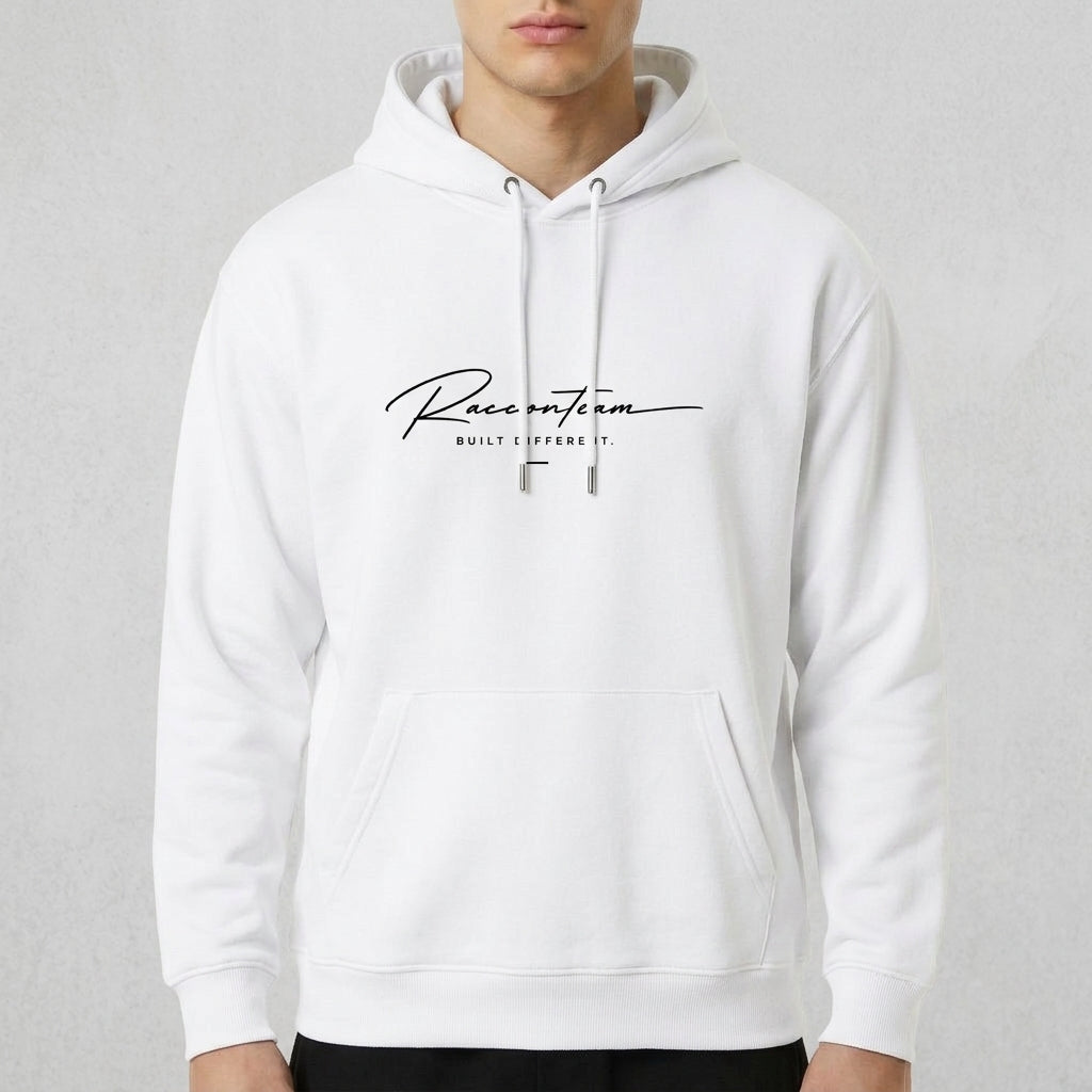 Moletom com estampa frontal de texto cursivo "Racoon Team" e lema, e estampa traseira de monograma "RT", "Raccon Team" e "Est. 2017" com setas.