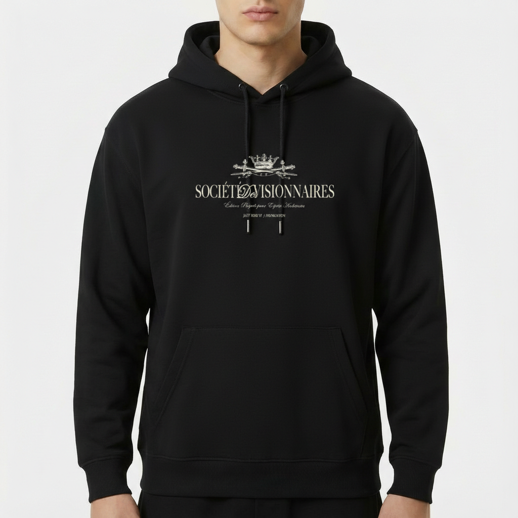 Moletom com estampa frontal de coroa detalhada acima do texto "Société Visionnaires", com frases menores em estilo clássico complementando o design.