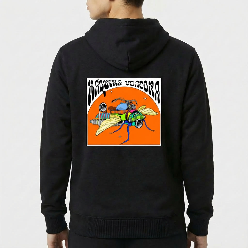 Moletom com estampa frontal de símbolo estilizado e texto pequeno, e estampa traseira destacando ilustração de uma máquina voadora com elementos coloridos.