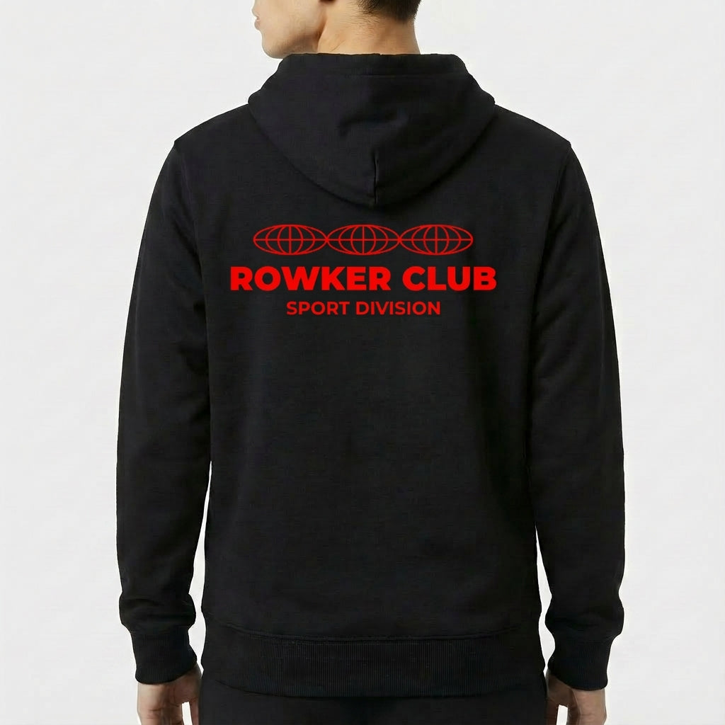 Moletom com estampa frontal de texto "ROWKER CLUB SPORT DIVISION" e estampa traseira de texto idêntico abaixo de três esferas estilizadas.