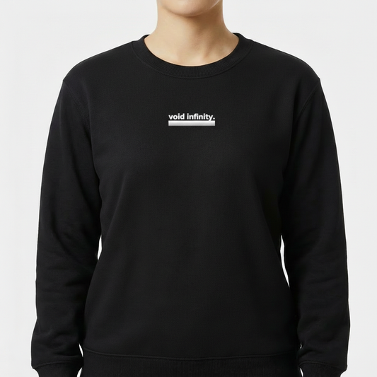 Moletom com estampa frontal de texto "void infinity." em letras minúsculas seguido por uma linha horizontal destacando a parte final do texto.