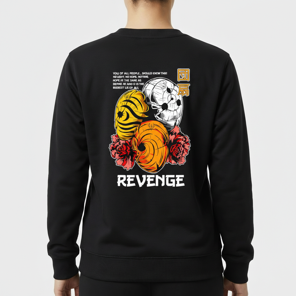 Moletom com estampa frontal de olhos em expressão intensa e caracteres abaixo, e estampa traseira de caveira com capacetes, flores e texto "REVENGE".