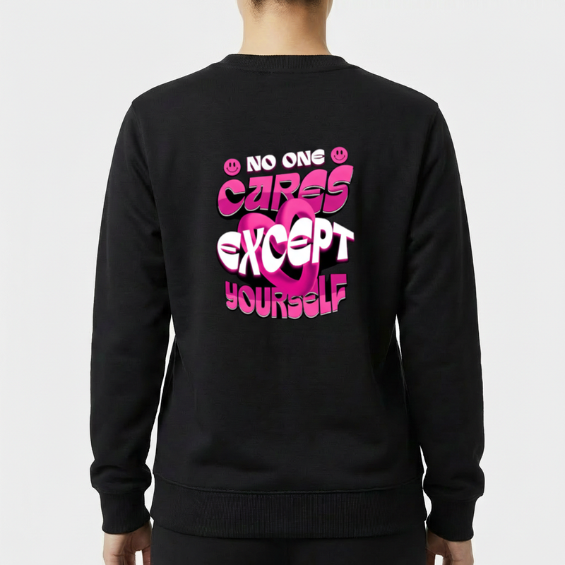 Moletom com estampa traseira de texto estilizado "No One Cares Except Yourself" adornado por símbolos de smiley, criando uma composição arrojada.