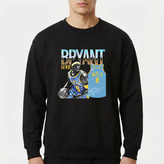 Moletom com estampa frontal de jogador de basquete em ação, nome "Bryant" em destaque, imagem de uniforme vintage ao lado, e assinatura sobreposta.