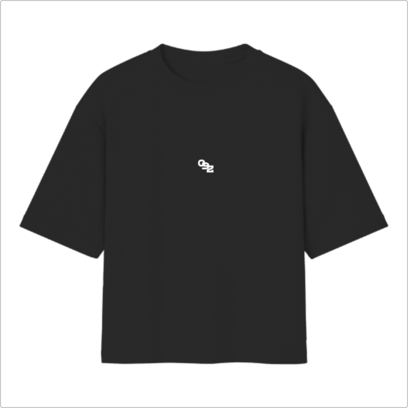 Camiseta com estampa frontal de "092" estilizado e estampa traseira com "092" e "TEAM 092 RUNNING MOVEMENT" acompanhados de texto menor.