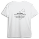 Camiseta com estampa frontal de "ninesrunning RUNNING DEPARTMENT" acompanhada por ícones, e estampa traseira com mesma frase, ícones e texto explicativo.
