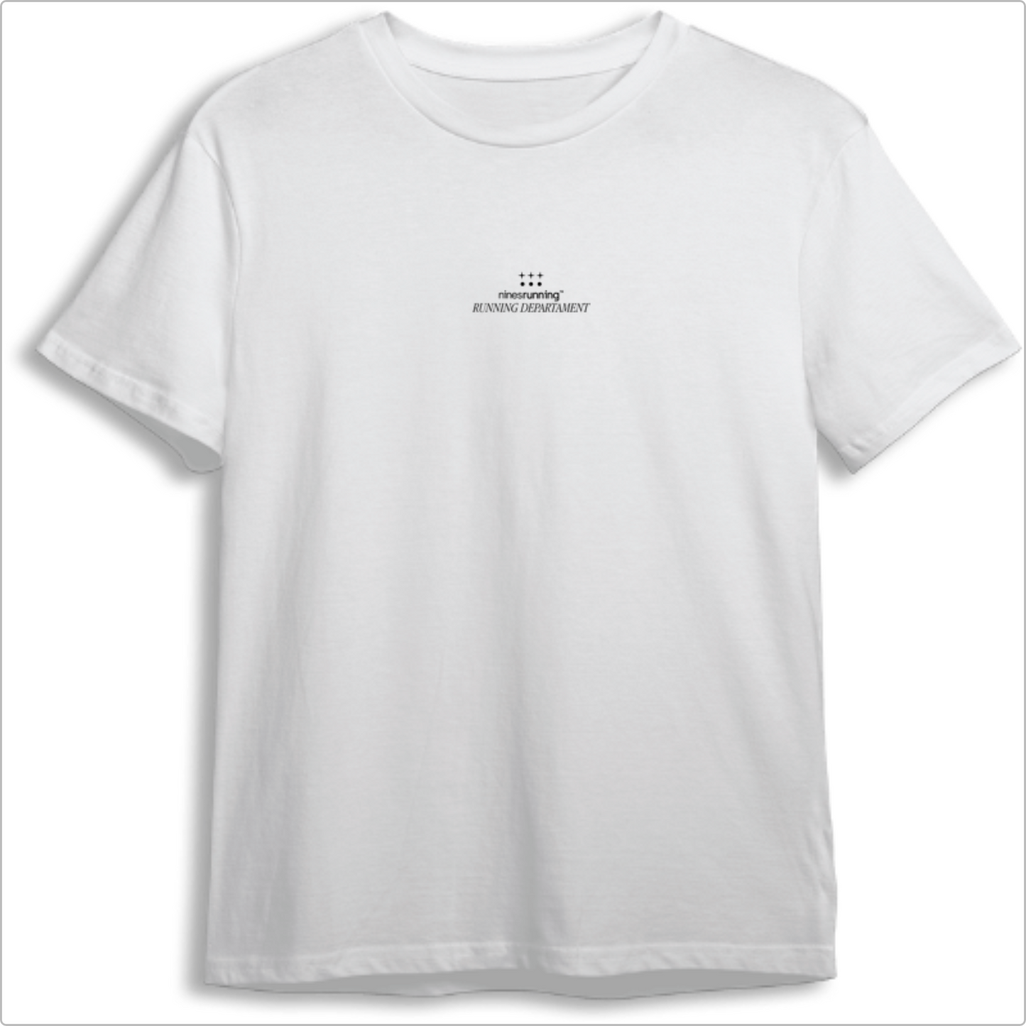 Camiseta com estampa frontal de "ninesrunning RUNNING DEPARTMENT" acompanhada por ícones, e estampa traseira com mesma frase, ícones e texto explicativo.