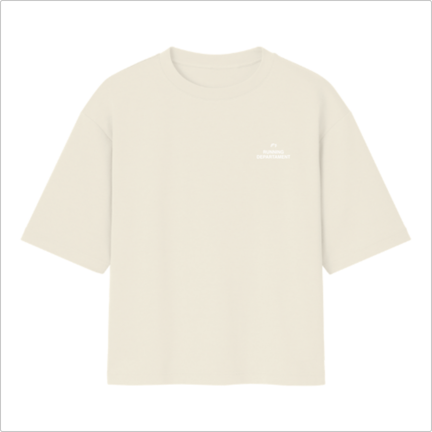 Camiseta com estampa frontal de texto discreto "Running Departament" e estampa traseira com texto maior "Running Departament" centralizado.