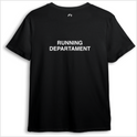 Camiseta com estampa frontal de texto "Running Departament" pequeno ao lado de um pequeno ícone e estampa traseira de texto "Running Departament" grande.