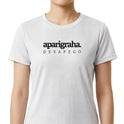 Camiseta com estampa frontal de "aparigraha. desapego" e estampa traseira de termos "yamas, satya, brahmacharya, ahimsa, asteya, aparigraha" com suas traduções.