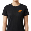 Camiseta com estampa frontal de bola de basquete e cesta, acompanhada da palavra "BIDO" estilizada verticalmente, e estampa traseira com a mensagem "X LISO & ENTERRA FÁCIL".