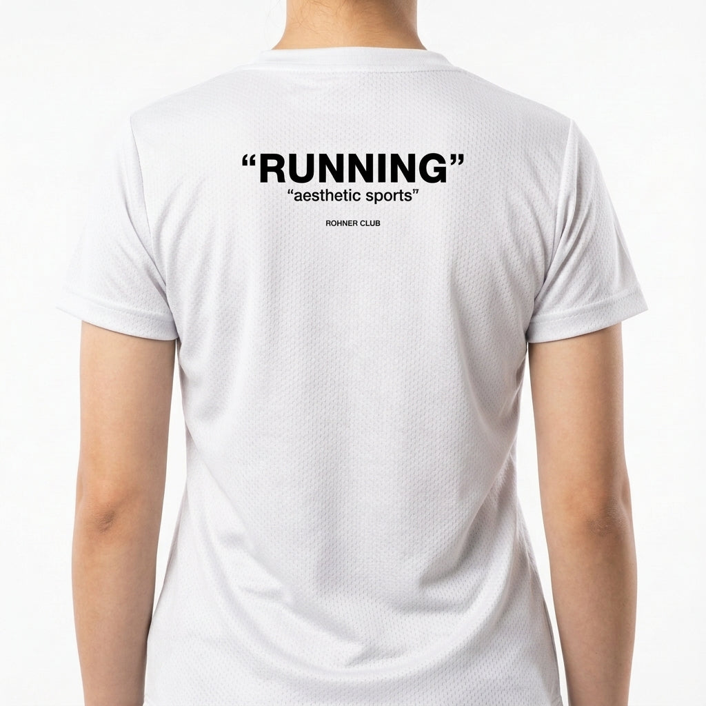 Camiseta com estampa frontal de "RUNNING" e estampa traseira de "RUNNING" com frase "aesthetic sports" e "ROWNER CLUB" logo abaixo, em estilo minimalista.