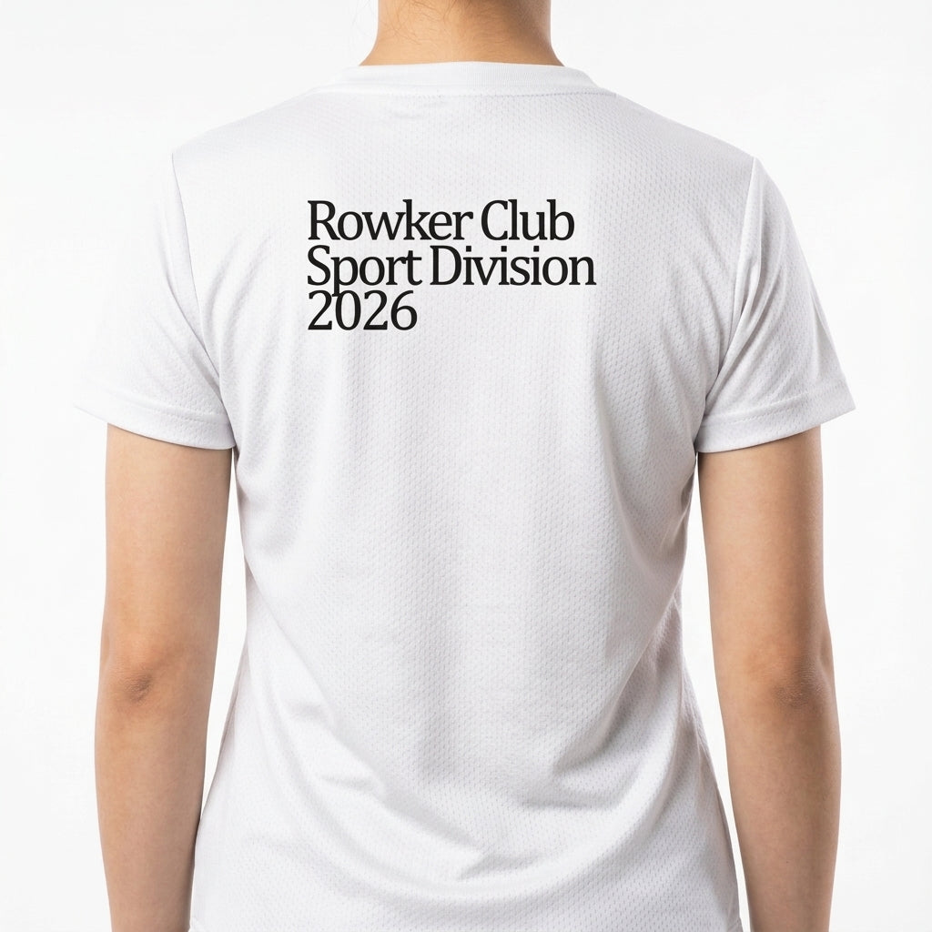 Camiseta com estampa frontal de "Rowker Sport Division" e estampa traseira de "Rowker Club Sport Division 2026".