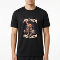 Camiseta com estampa frontal de uma figura masculina levantando pesos, cercada pelas frases "No Pain" acima e "No Gain" abaixo da imagem.