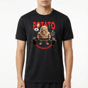 Camiseta com estampa frontal de uma batata musculosa levantando pesos, acompanhada das palavras “Potato Bodybuilder” em letras estilizadas.