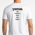 Camiseta com estampa frontal de "brahmacharya. energia consciente" e estampa traseira de "yamas." seguida de palavras como satya, ahimsa, asteya e aparigraha.