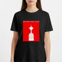 Camiseta com estampa frontal de um troféu estilizado em destaque, acompanhado dos anos 1981, 2019, 2022, 2025 no topo em fonte nítida.