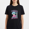 Camiseta com estampa frontal de personagem ilustrado em estilo anime com cabelo azul, vestindo camisa e texto impactante sobre amor por anime.