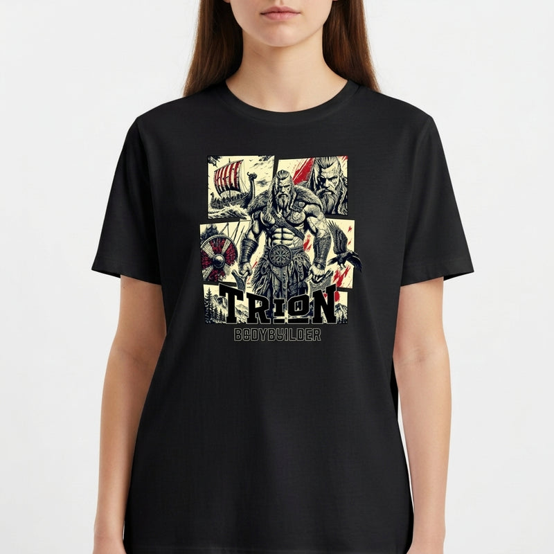 Camiseta com estampa frontal de um guerreiro musculoso em quadrantes, junto a um navio viking, escudo, espadas e texto "TRION BODYBUILDER".