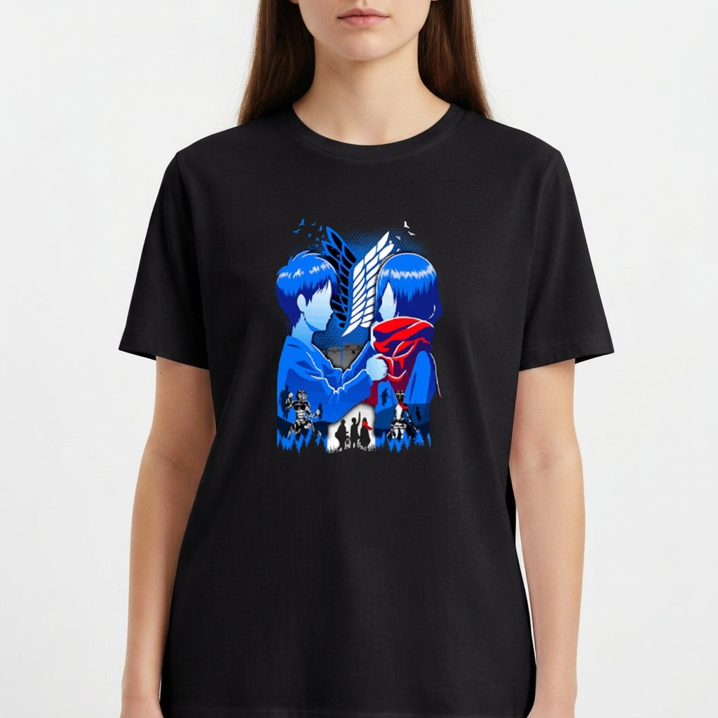 Camiseta com estampa frontal de duas figuras de perfil, uma com cachecol, enquadradas por um emblema, com silhuetas de várias pessoas ao fundo.