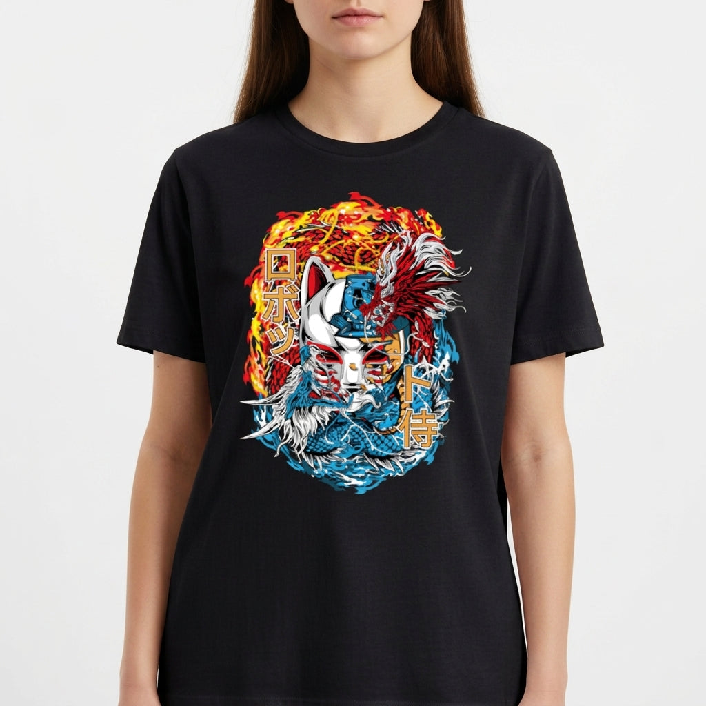 Camiseta com estampa frontal de máscara kitsune centralizada entre chamas e ondas, com kanjis japoneses e detalhes intricados de movimento e textura.