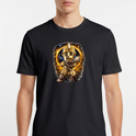 Camiseta com estampa frontal de robô guerreiro com escudo e espada, em pose de combate, cercado por um círculo flamejante em um fundo galáctico.