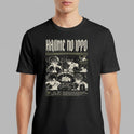 Camiseta com estampa frontal de quadrinhos ilustrados em cenas de luta, com personagens desenhados em estilo mangá, acompanhados por textos estilizados.