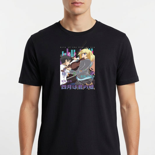 Camiseta com estampa frontal de dois personagens estilo anime, um rapaz e uma moça, acompanhados de instrumentos musicais e elementos urbanos ao fundo.
