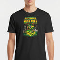 Camiseta com estampa frontal de mão erguendo o mapa do Brasil em chamas, bandeira, Cristo Redentor, Congresso Nacional e multidão abaixo.