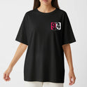 Camiseta com estampa frontal de números grandes e texto "Salmo 91:4" e estampa traseira semelhante, destacando os números e a mesma frase.
