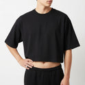 Camiseta sem estampa frontal.