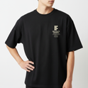 Camiseta com estampa frontal de logotipo do Instituto Federal e texto de localização e estampa traseira de elementos tecnológicos e a palavra "Mecatrônica".