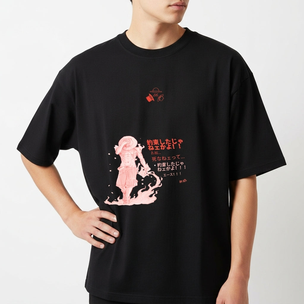 Camiseta com estampa frontal de personagem em posição dinâmica com texto em estilo japonês, e estampa traseira de quadrinhos com cenas e personagens em contraste.