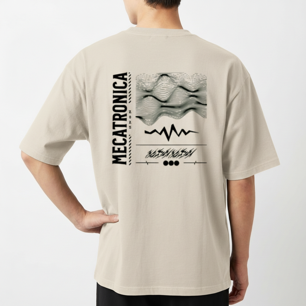Camiseta com estampa frontal de logotipo do Instituto Federal e texto de localização e estampa traseira de elementos tecnológicos e a palavra "Mecatrônica".
