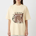Moletom com estampa frontal de coração anatômico com texto estilizado "A MINHA GRAÇA TE BASTA" e estampa traseira de logotipo "HOPE Surf" em pequeno destaque.