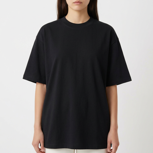 Camiseta sem estampa.