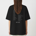 Camiseta com estampa frontal de "God Bless America, Brazil, 2020" e estampa traseira de lista de países em colunas sob a palavra "BRASIL" centralizada.