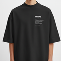 Camiseta com estampa frontal de texto "money" em fonte grande, acompanhado de definição em inglês detalhada e frase "Show me the money" na parte inferior.